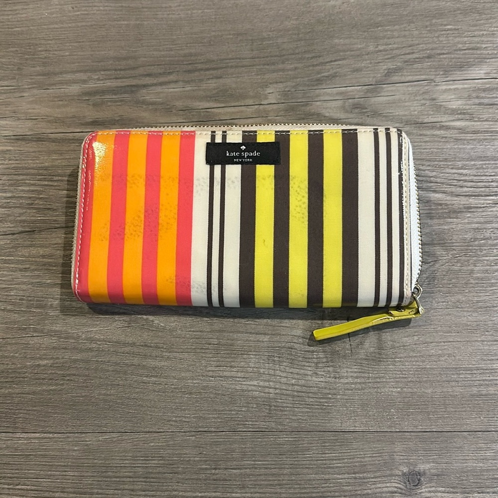 kate spade lightly used wallet